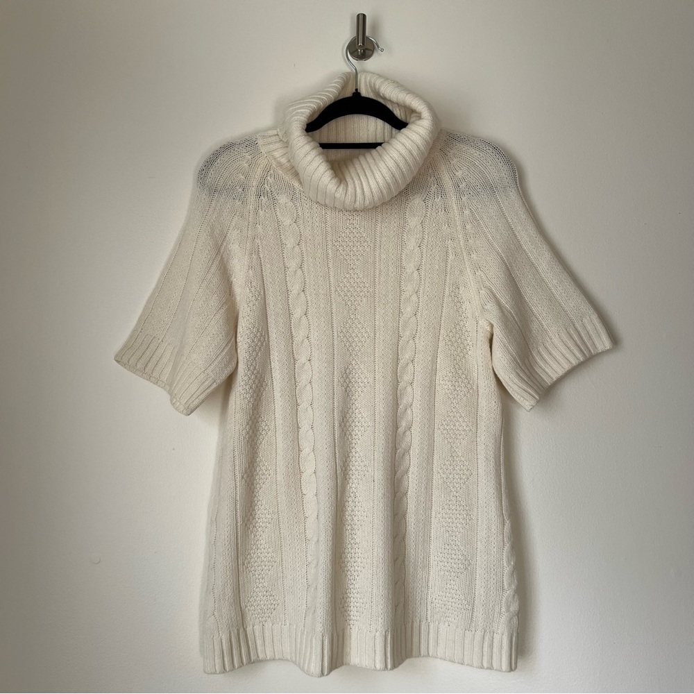 Uniqlo White Cream Cableknit Wool Blend Short Sleeve Turtleneck Sweater